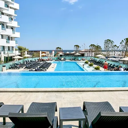 شقة Unique Sea View Infinity Pool & Spa Năvodari